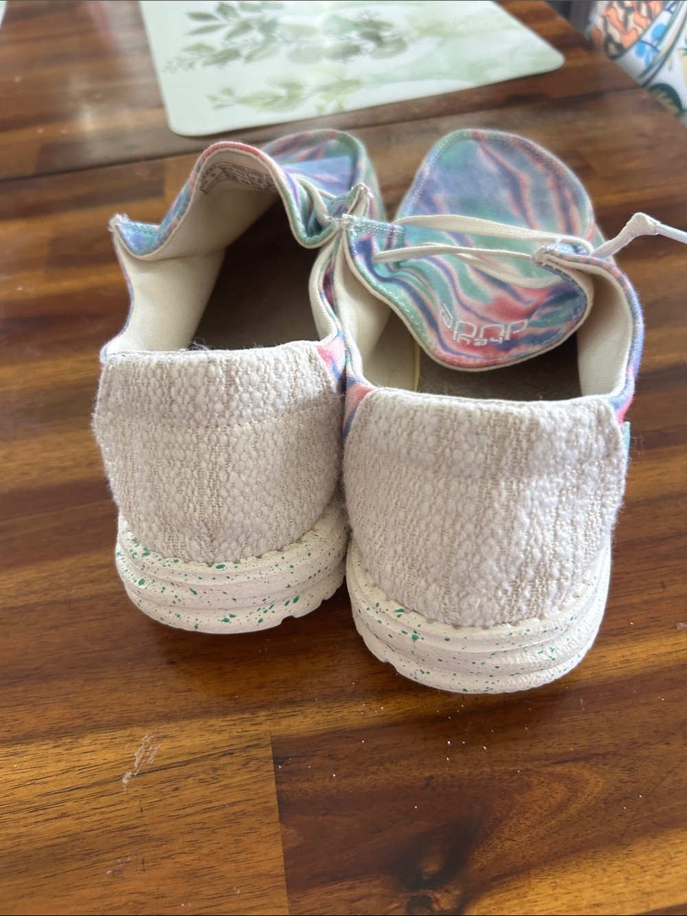Hey Dude women’s 9 Wendy rose candy Tie-Dye Slip-On - Picture 3 of 7
